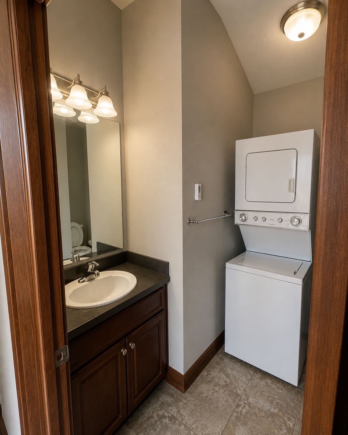 Cabin vanity & washer/dryer
